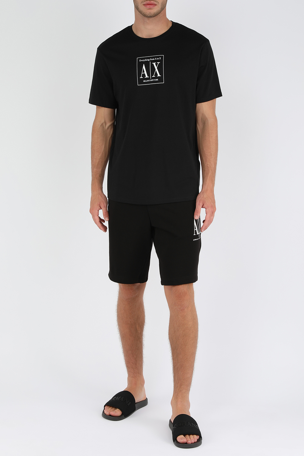מכנסי טרנינג ברמודה בשחור עם לוגו ARMANI EXCHANGE
